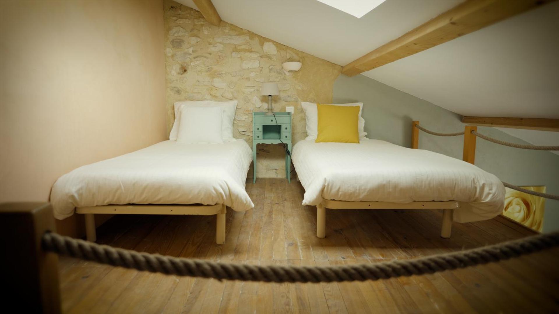 Hotel Restaurant Clos Des Sullys Montclus  ภายนอก รูปภาพ